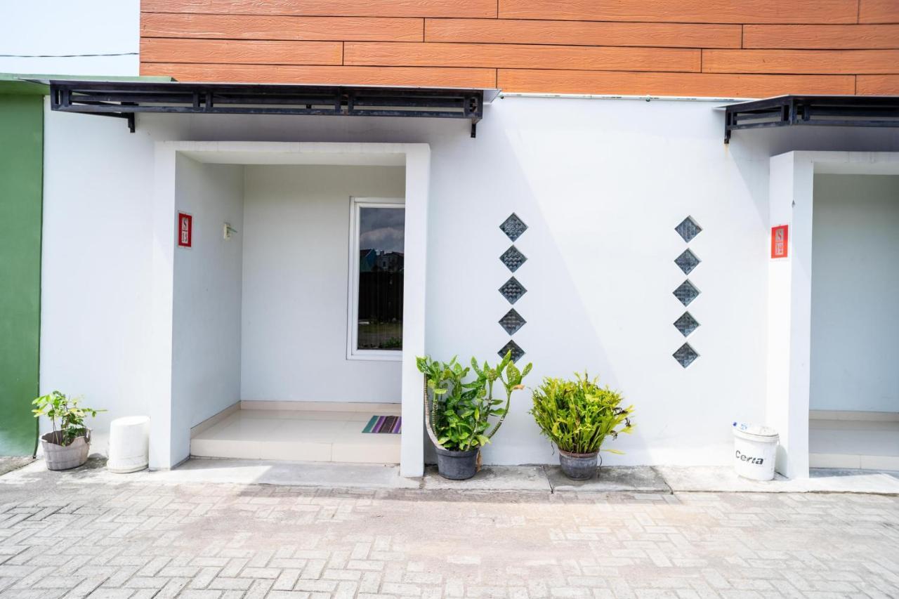 Hotel Koolkost Syariah Near Transmart Tegal Exterior foto